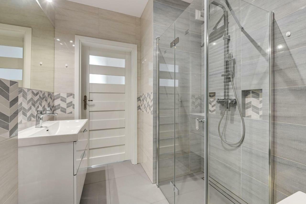 Апартаменты Platinium Luxury Walowa Гданьск Экстерьер фото